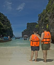 Island close to Koh Phi Phi;
During the pause between tw... by Jean-Louis Danan 